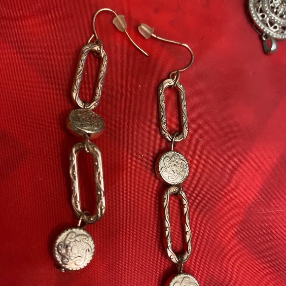 7 earrings for 1 price!! - Picture 2 of 7